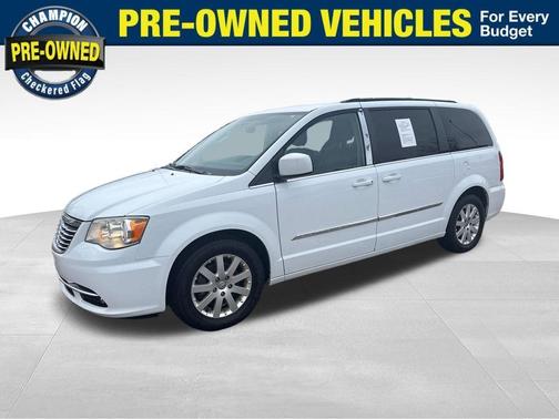 2016 Chrysler Town & Country Touring