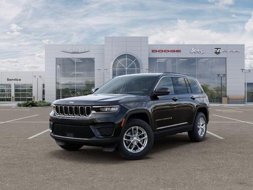 Black 2026 Jeep Grand Cherokee Laredo
