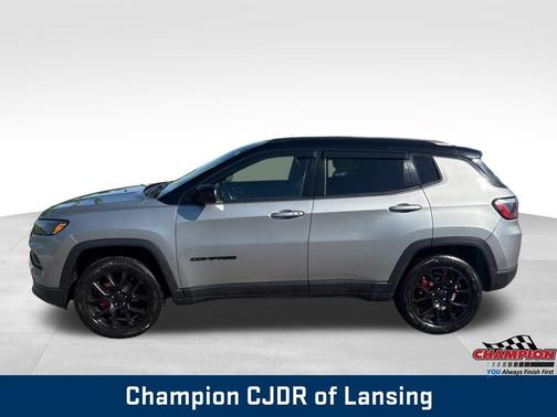 Billet Silver Metallic Clearcoat 2022 Jeep Compass Altitude