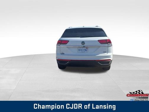 Pure White 2022 Volkswagen Atlas Cross Sport 2.0T SE