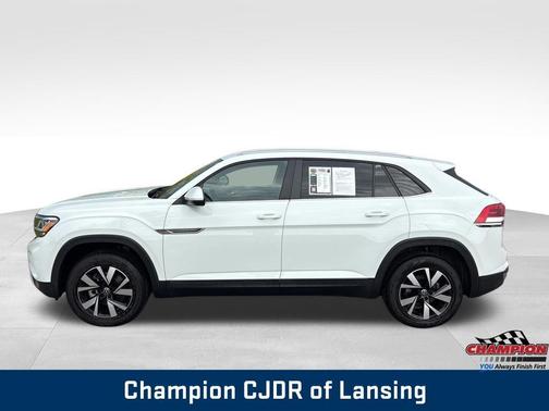 Pure White 2022 Volkswagen Atlas Cross Sport 2.0T SE