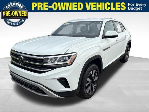 Pure White 2022 Volkswagen Atlas Cross Sport 2.0T SE