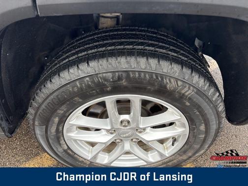 2023 Jeep Grand Cherokee L Laredo