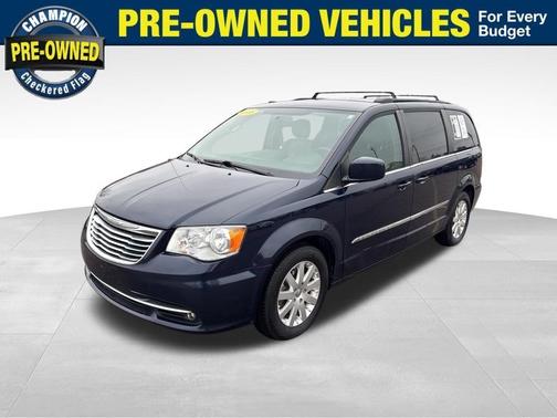 2016 Chrysler Town & Country Touring
