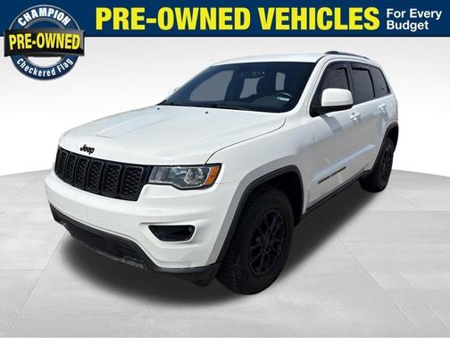 Bright White Clearcoat 2018 Jeep Grand Cherokee Laredo E