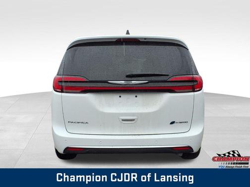 2025 Chrysler Pacifica Hybrid Select