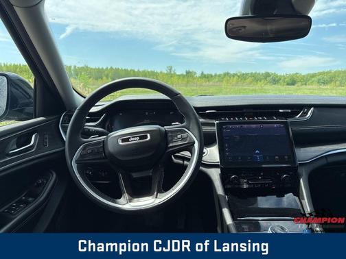 Metallic 2023 Jeep Grand Cherokee L Limited