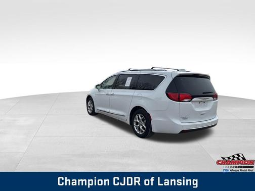 2018 Chrysler Pacifica Touring-L