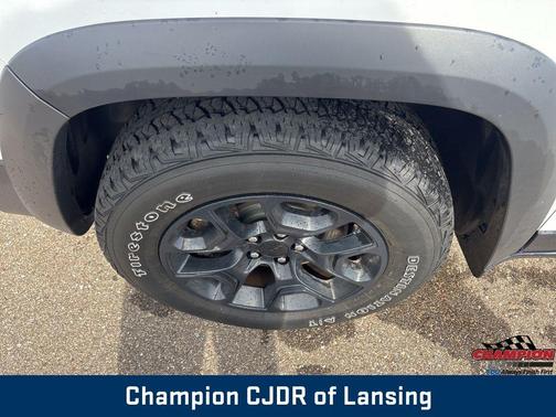 2022 Jeep Cherokee Trailhawk