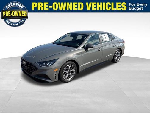 2022 Hyundai SONATA SEL
