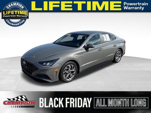 2022 Hyundai SONATA SEL