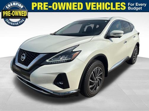 White 2022 Nissan Murano SL