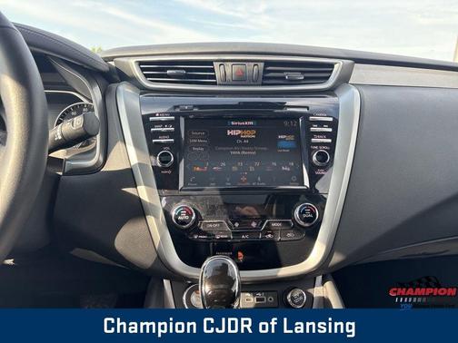 White 2022 Nissan Murano SL
