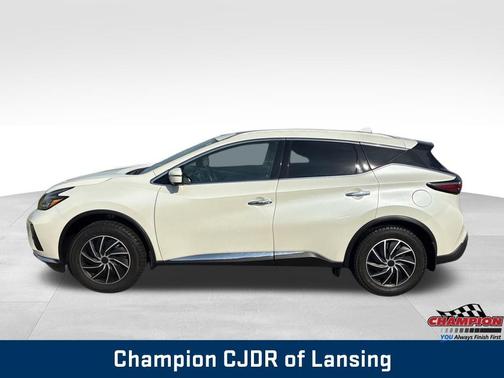 White 2022 Nissan Murano SL