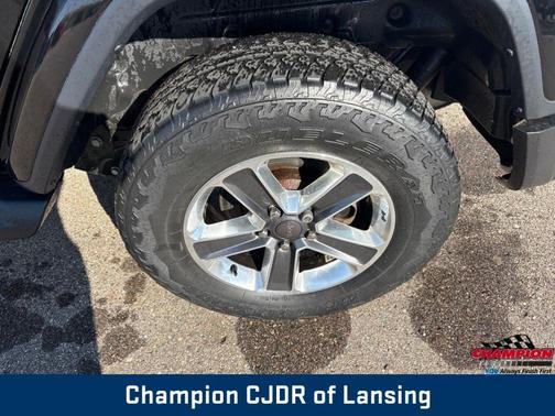 Black Clearcoat 2021 Jeep Wrangler Unlimited Sahara