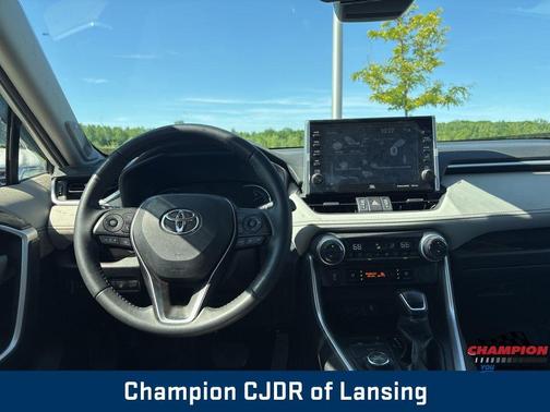 Blizzard Pearl 2022 Toyota RAV4 Hybrid Limited
