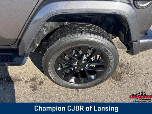 Granite Crystal Clearcoat Metallic 2021 Jeep Wrangler Unlimited Sahara Altitude