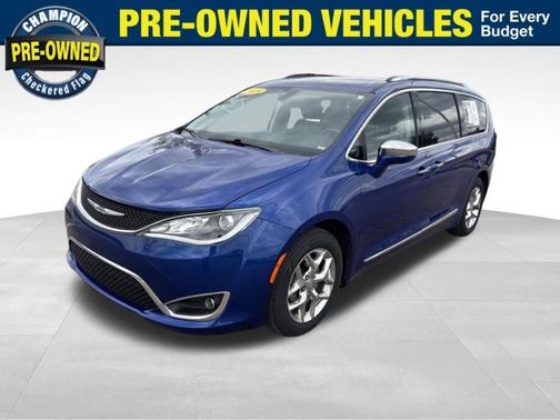 Ocean Blue Metallic 2019 Chrysler Pacifica Limited