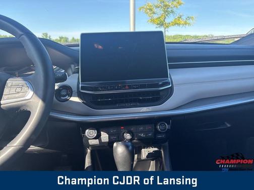 Bright White Clearcoat 2025 Jeep Compass Limited