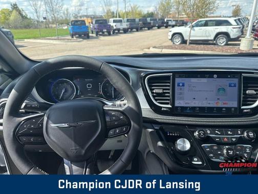 Bright White Clearcoat 2025 Chrysler Pacifica Limited