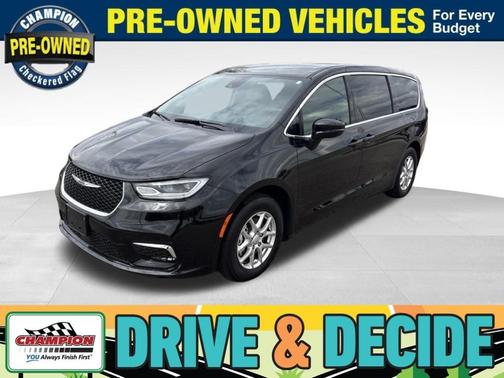 Diamond Black 2025 Chrysler Pacifica Select