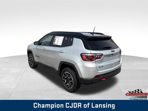 Silver Zynith 2025 Jeep Compass Trailhawk