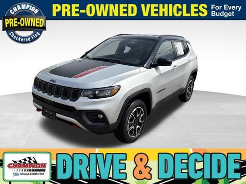 Silver Zynith 2025 Jeep Compass Trailhawk