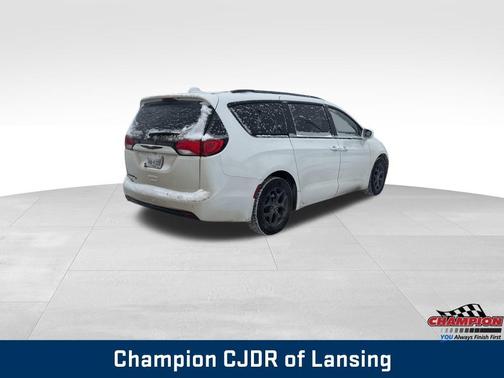 2020 Chrysler Pacifica Touring-L