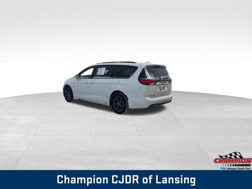 2020 Chrysler Pacifica Touring-L