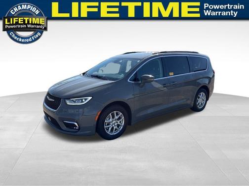 2022 Chrysler Pacifica Touring-L