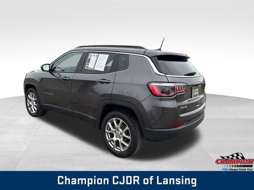 2022 Jeep Compass Latitude Lux