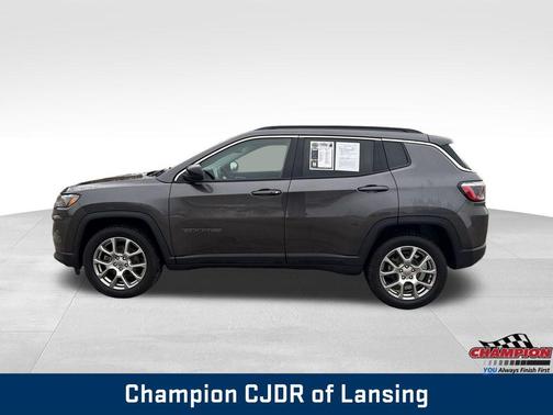 2022 Jeep Compass Latitude Lux