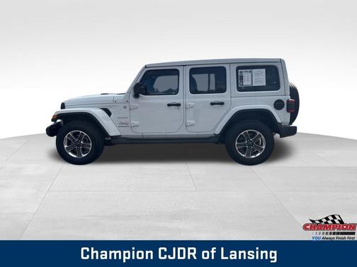 Bright White Clearcoat 2023 Jeep Wrangler Sahara
