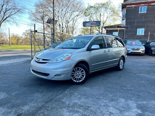 2008 Toyota Sienna XLE Limited