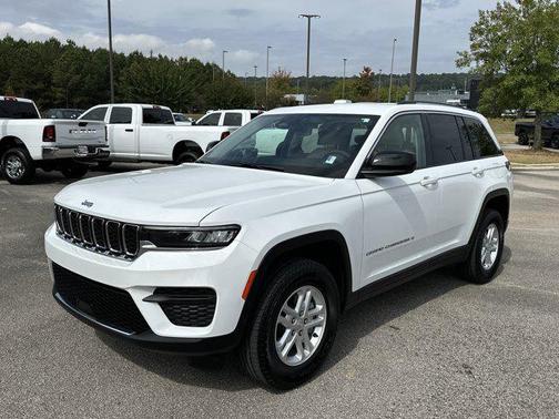 2023 Jeep Grand Cherokee Laredo