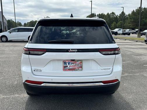 2023 Jeep Grand Cherokee Laredo