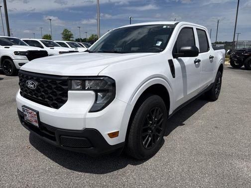 Oxford White 2025 Ford Maverick XL