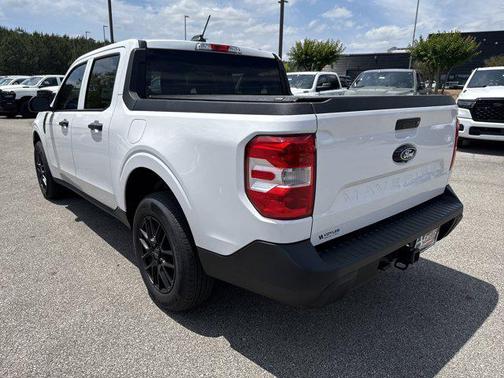 Oxford White 2025 Ford Maverick XL