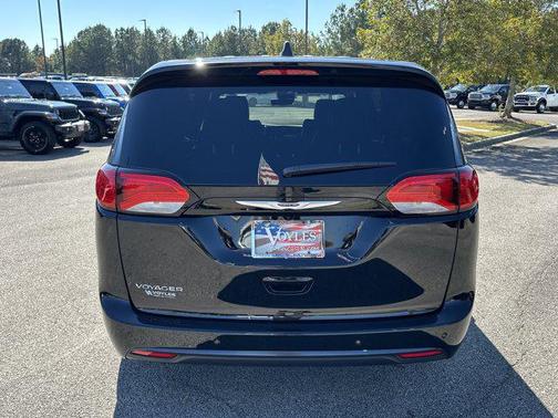 2026 Chrysler Voyager LX