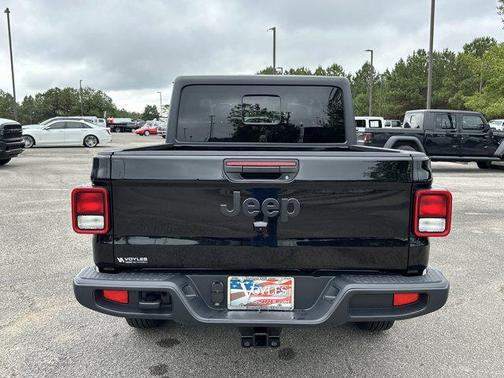 2025 Jeep Gladiator Sport S