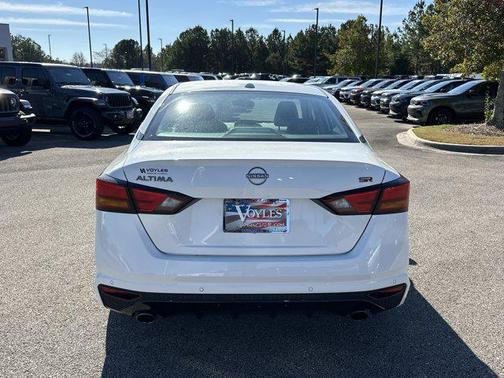 2024 Nissan Altima SR FWD