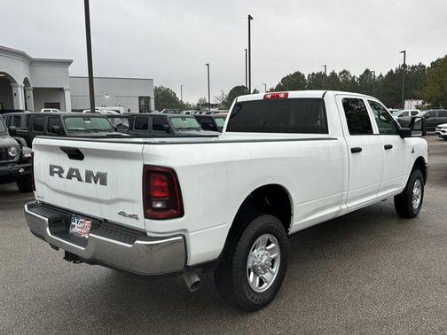 2026 RAM 2500 Tradesman Crew Cab 4x4 8' Box