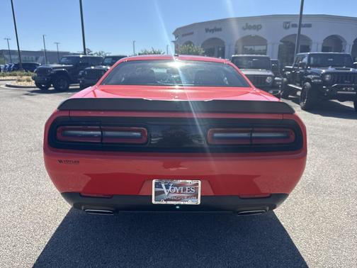 Go Mango 2023 Dodge Challenger GT