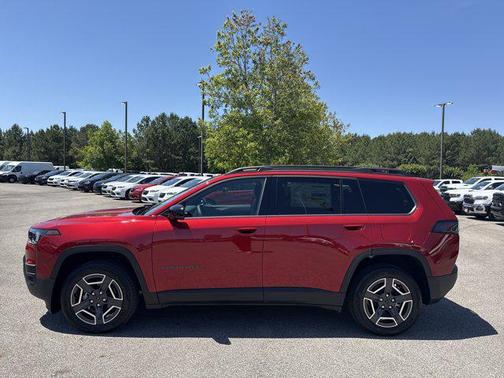 Red Hot Pearlcoat 2026 Jeep Cherokee Limited
