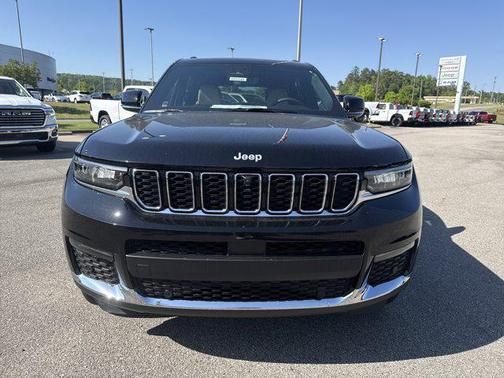 Diamond Black Crystal Pearlcoat 2025 Jeep Grand Cherokee L Limited