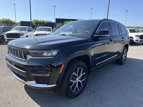 Diamond Black Crystal Pearlcoat 2025 Jeep Grand Cherokee L Limited