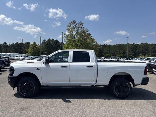 Bright White Clearcoat 2026 RAM 3500 Tradesman Crew Cab 4x4 6'4' Box