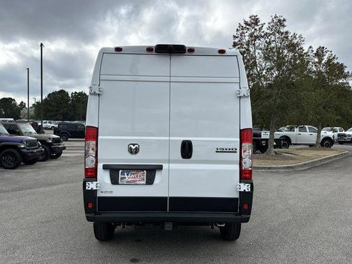 Bright White Clearcoat 2026 RAM ProMaster 1500 Base