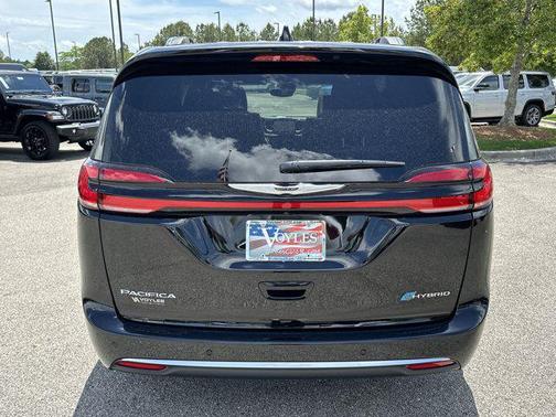 2025 Chrysler Pacifica L