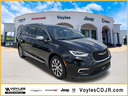 2025 Chrysler Pacifica L